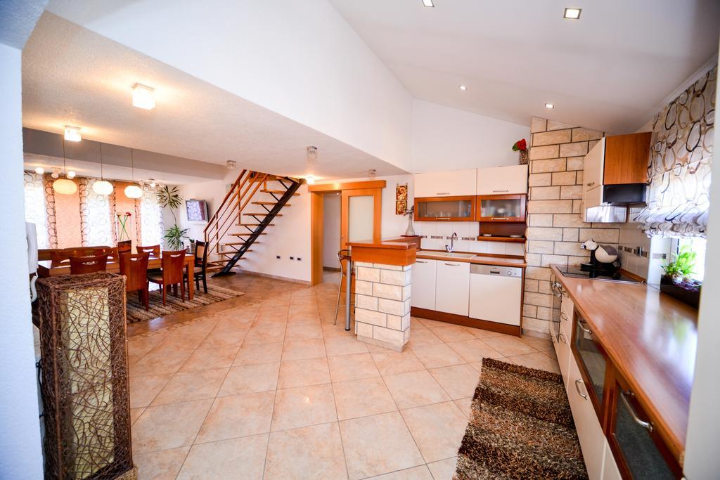 Apartman Ksenija Ζαντάρ Εξωτερικό φωτογραφία